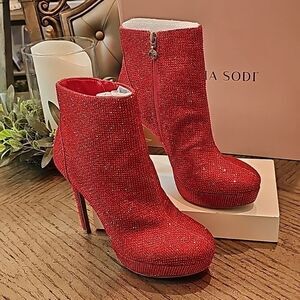 Red platform dress booties size 7 Thalia Sodi NWT